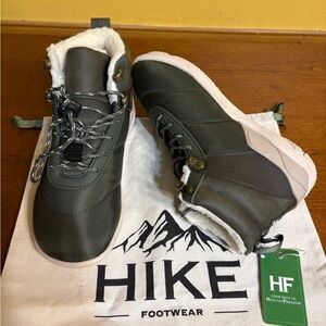 HIKE Women's Green Ankle Boots - AZURA